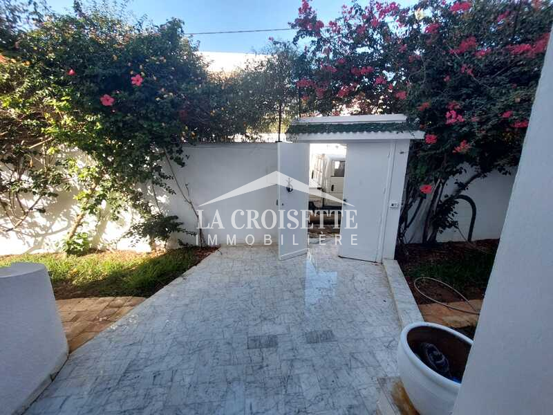 Villa S+5 avec piscine à Gammarth